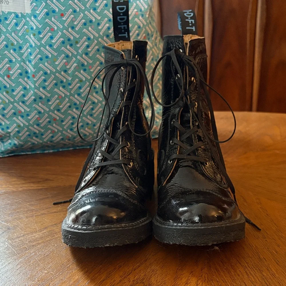 John Fluevog Tardy Crepe Soled Derby Boots - brand new! - Picture 2 of 5